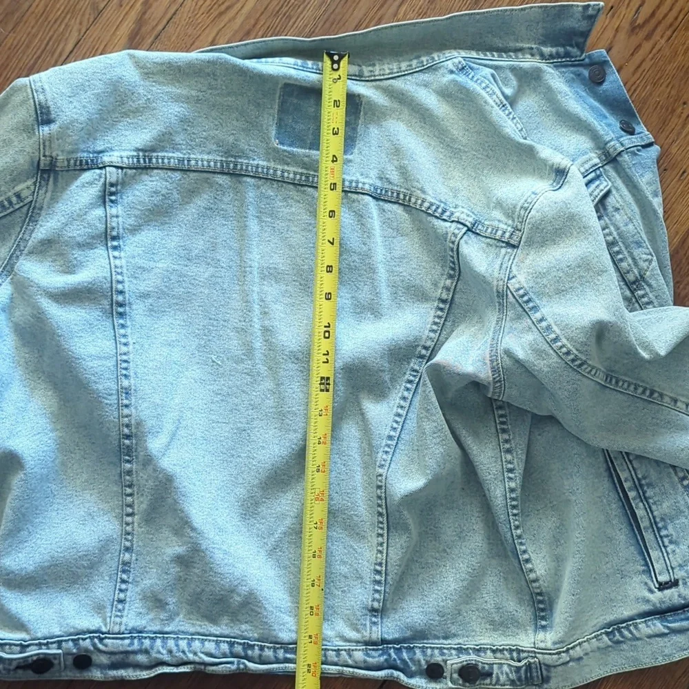 Levi's Jean Jacket - Picture 7 of 7